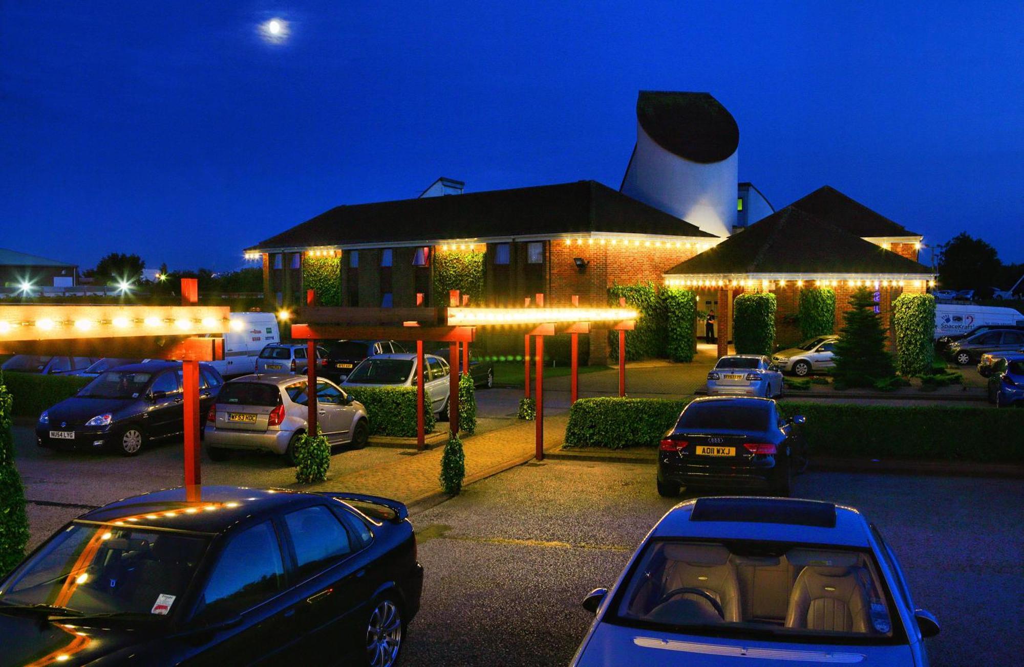Damon'S Hotel Lincoln Exterior foto